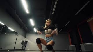 Tanya Sova/ Blac Youngsta- Booty (Remix)
