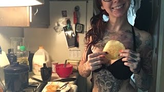 Makin pancakes in my panties!!!