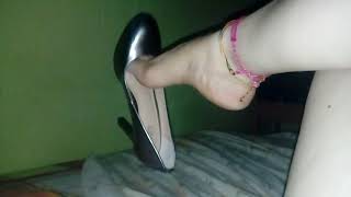 Dangling feet