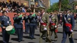 El Rey preside el desfile del Día de las Fuerzas Armadas