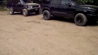 2000 Dodge Durango donuts burnout
