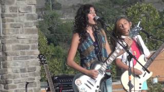 Spinning Jenny Live Paramore's "Still Into You" Live