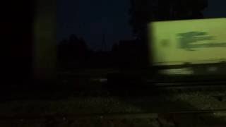 Чётный грузовой под 2ТЭ10У проезжает ст. Вазюк