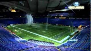 Le toit du stade s'effondre !