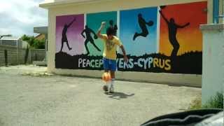 Kypros freestyle football tricks