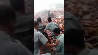 Akibat gempah runtuh sekolah SMK di kupang
