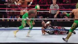 WWE мач отбор срещу отбор с елиминиране