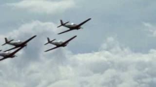 T-25 Universal 4 aviões