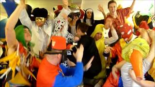 Harlem Shake T-Rex (Sraith Pictiúr 12 Gaelgory)