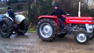 Ford 3000 vs Massey Ferguson 135