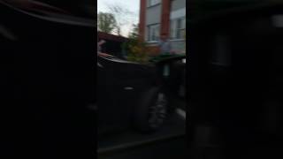 Очередной раз пьяные соседи издеваются над женщиной с ребенком пока ее муж в командировке