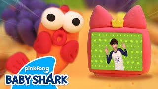 Undersea TV | The Day the TV Fell into the Sea | Fish 123 