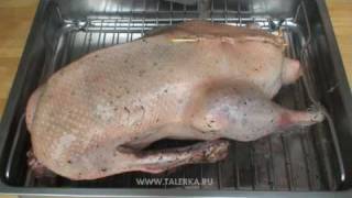гусь с капустой и яблоками