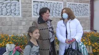 Прибытие очередной колонны автобусов с беженцами в Степанакерт