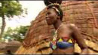 Pretty Zulu Girls show their Wedding Dance.