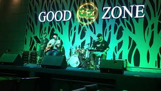 Flashlight  - Honeyband Live cover at Goodzone