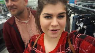 Barefoot in Public / Day 24 Vlogmas