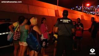 Abandonados en una playa por la naviera que contrataron