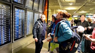 Табло в аэропорту Париж-Руасси