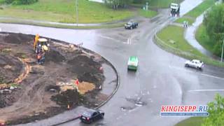 Бесстрашный таран? Видео момента удара 2-х авто в ДТП на кингисеппском кольце. KINGISEPP.RU