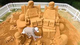 6ft Tall, 20 Tonne LEGO Minifigure Sand Sculpture