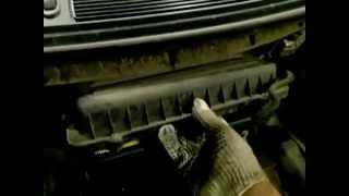 Skoda Fabia/Шкода Фабиа как поменять воздушный фильтр/Replacement air filter.
