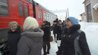 Встреча первой электрички. ст.Семигородняя.