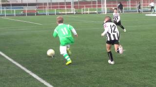 Mario Seoane, jugando al futbol con 6 y 7 años (Prebenjamín Ural C.F.)