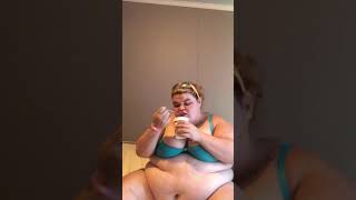 ssbbw Belly play and food