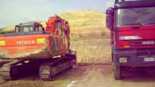 escavatore hitachi 210,330-36 e eurotrakker 380E37 1