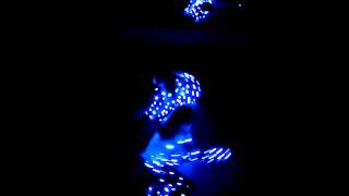 Танец в светодиодных костюмах. репетиция. "BELLE" Dance Studio