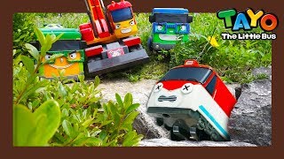 Juguetes Tayo l Tayo escuadrón de vehículos l Titipo el atascado entre las rocas! l Tayo autobús