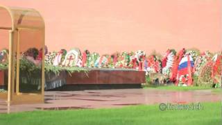 Вечный огонь. Москва, Александровский сад, 10 мая 2010