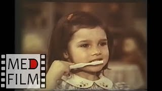 Как чистить зубы (обучение в СССР - детсадам, школам) ©