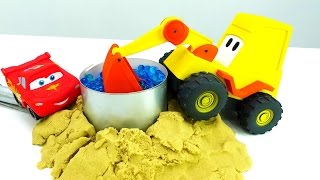 Экскаватор Мася - Строим дом для машинки Молния Маквин