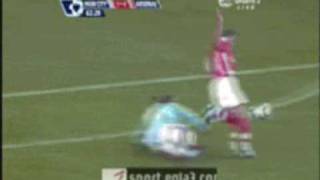 adebayor stamps on van persie and van persies goal man c