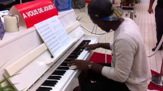 Comptine d'un autre été (Yann Tiersen) à Carrefour PIANO