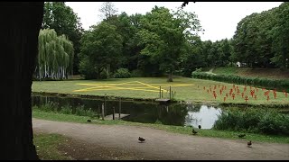 Kunstinstallation auf der Kulturinsel „Nepix Kull“ im Moerser Stadtpark