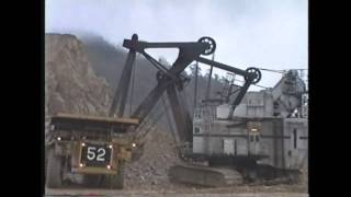 204M loading trucks 1