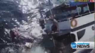 Tourist boat sinking