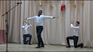 Африканец, армянин и азербайджанец танцуют лезгинку | ROMB
