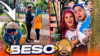 GRABAMOS A MI AMIGO Y MI VECINA DÁNDOSE UN BESO...