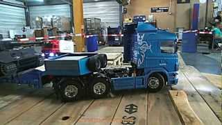 Scania 460 mit Tiger Panzer