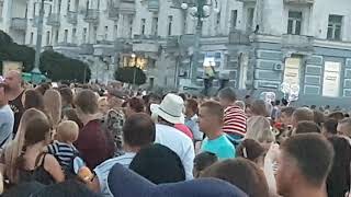 Сумы в шоке. Звезда Ютуба Негр в вышиванке концерт Ляпис Трубецкой день города Sumy 2018
