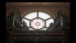 Gloria in excelsis -- Claude Goudimel - The Stairwell Carollers, Ottawa.