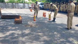 Operation of Water CO2 Fire Extinguisher
