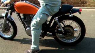 SR400 カフェレーサー