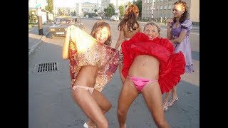 Вызывающие платья выпускниц школы.  Provocative dresses graduates of the school