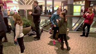 S'vivon - Israeli Dancing at the Mall