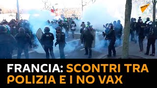 Francia: scontri tra polizia e i No Vax
